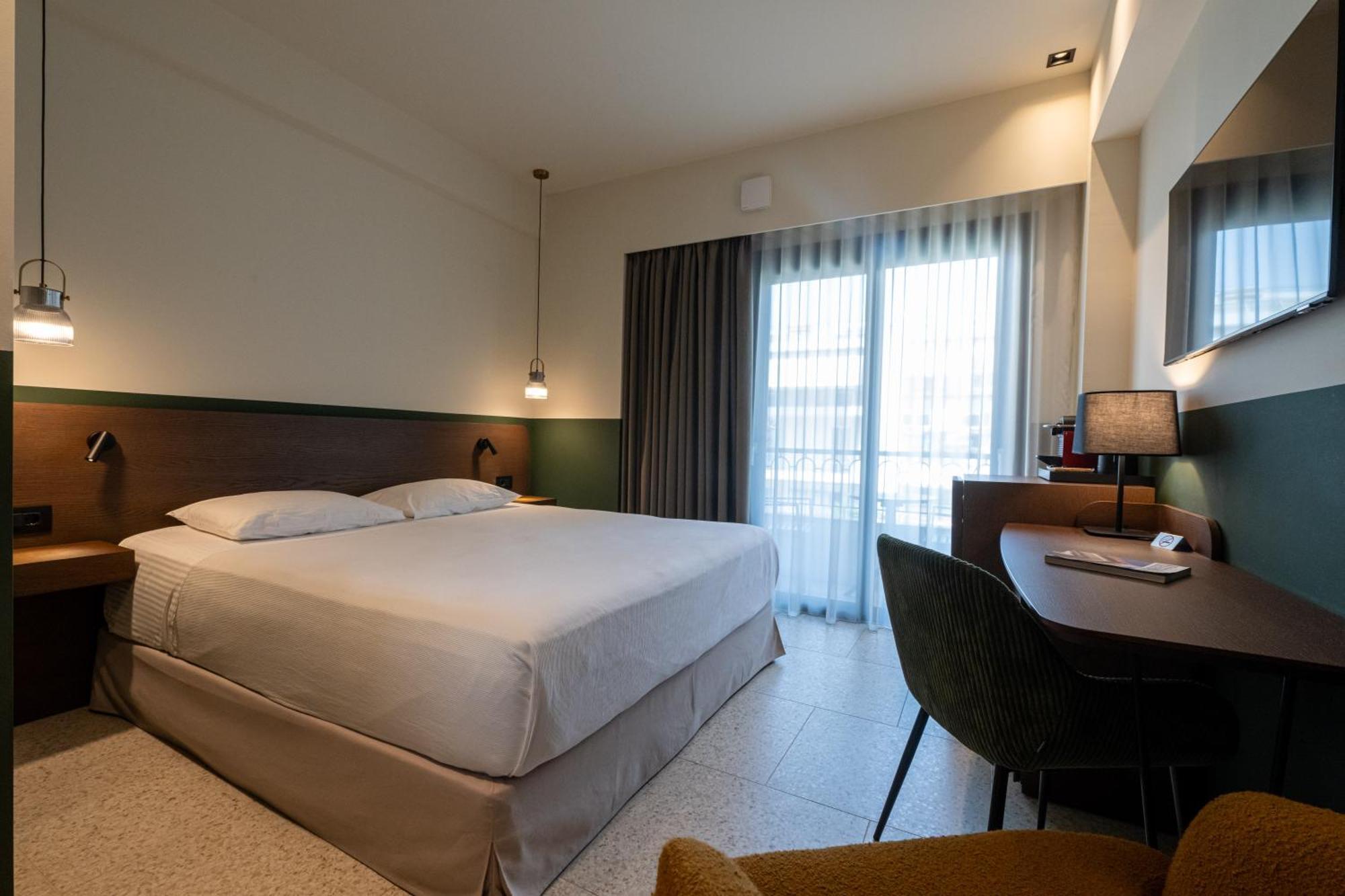 Evripidou 7 - Kalamata Mediterranean Suites Luaran gambar