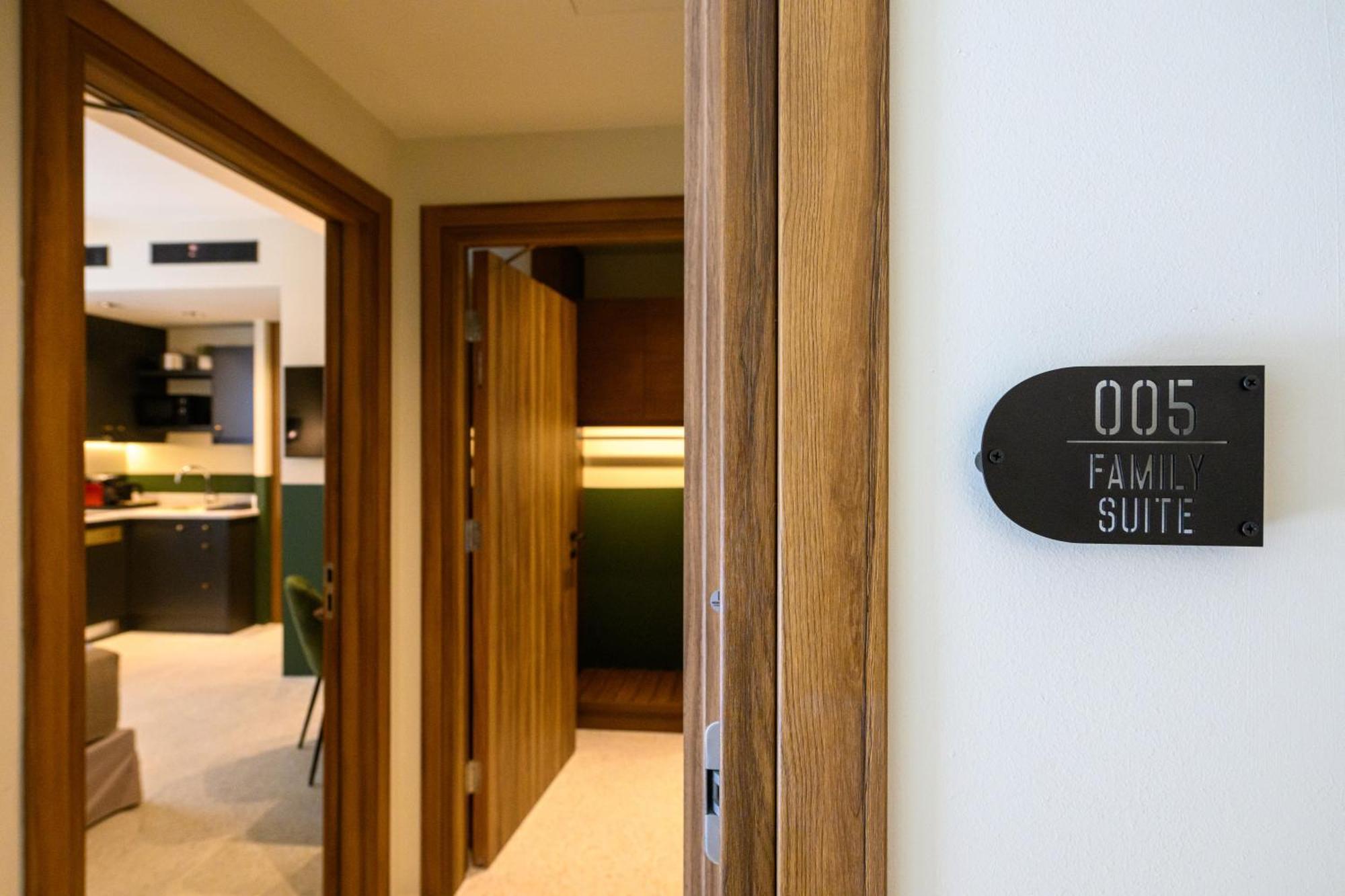 Evripidou 7 - Kalamata Mediterranean Suites Luaran gambar