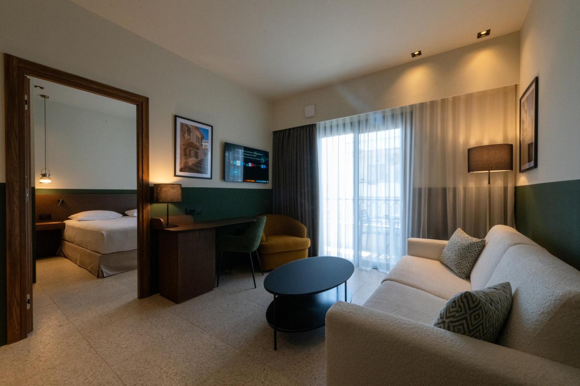 Evripidou 7 - Kalamata Mediterranean Suites Luaran gambar