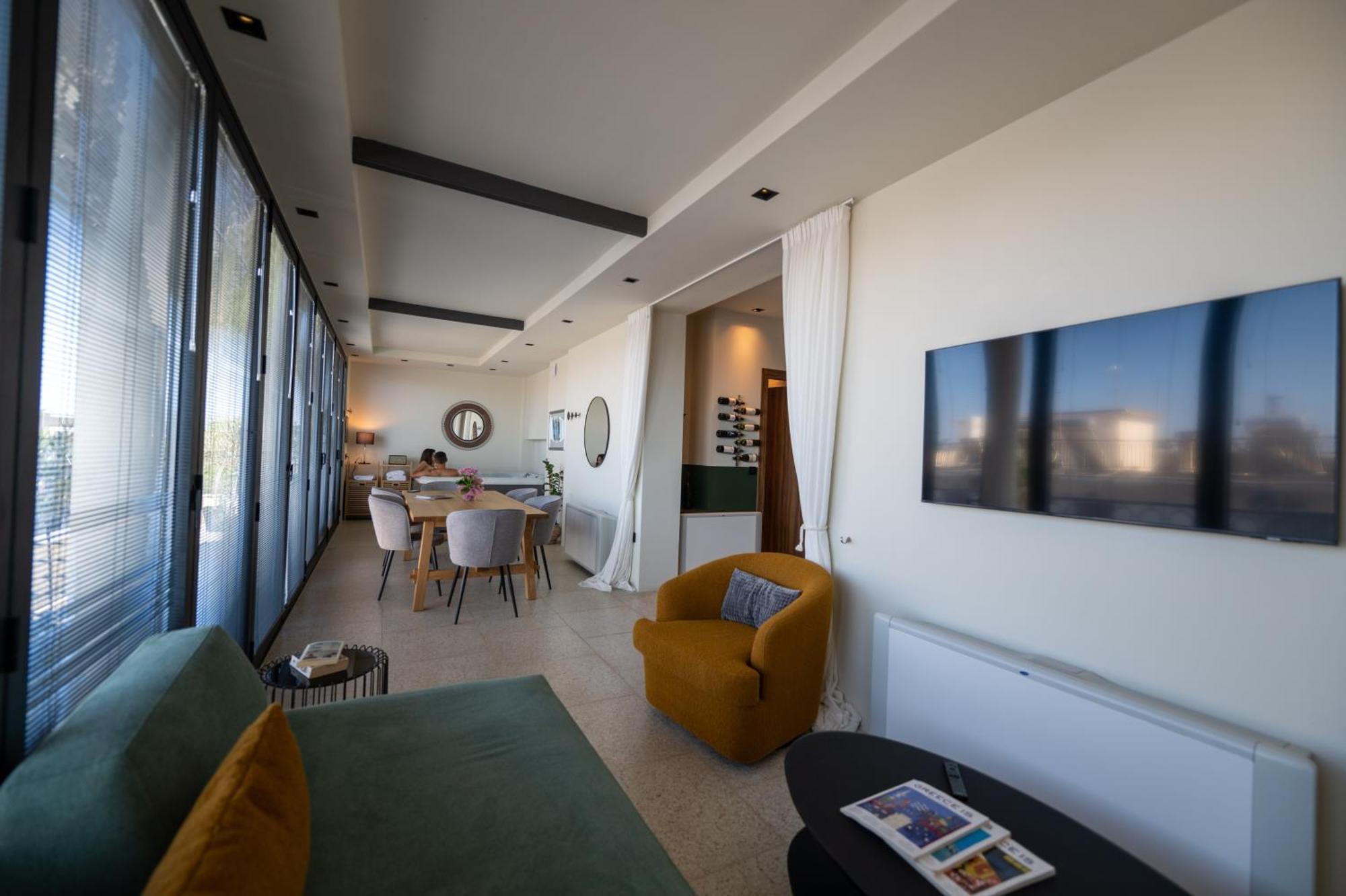 Evripidou 7 - Kalamata Mediterranean Suites Luaran gambar