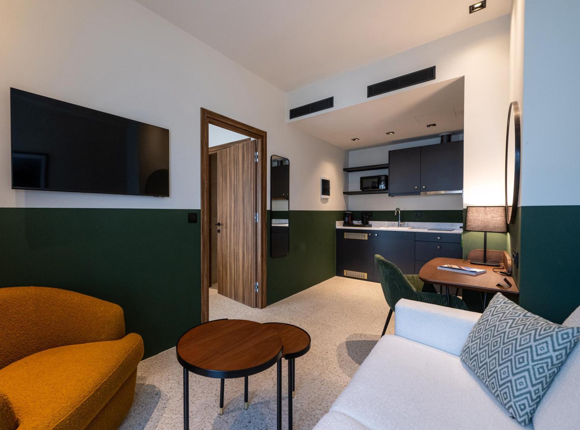 Evripidou 7 - Kalamata Mediterranean Suites Luaran gambar