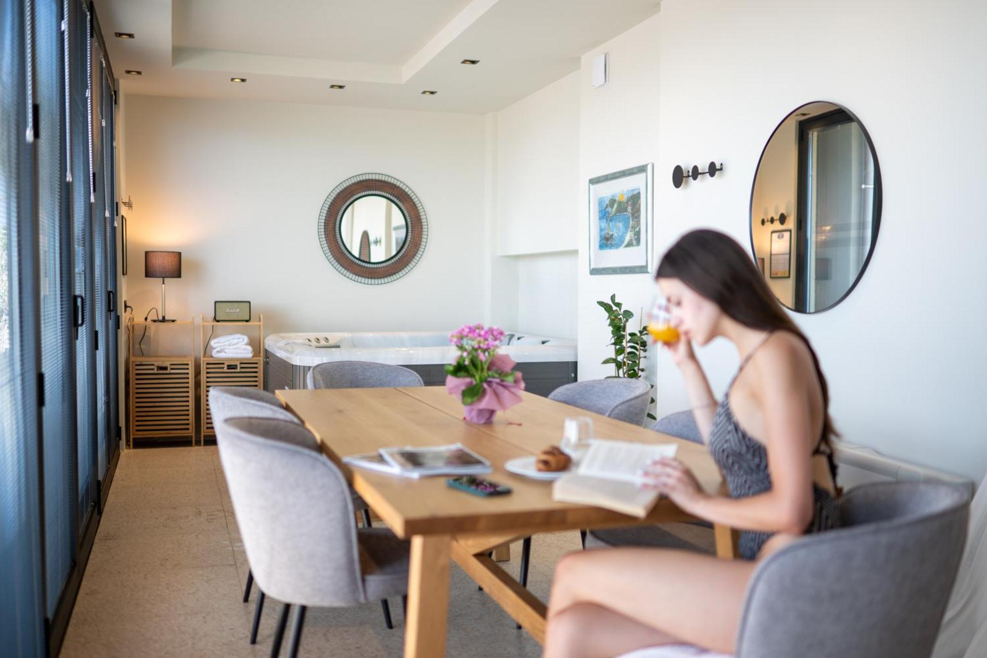 Evripidou 7 - Kalamata Mediterranean Suites Bilik gambar